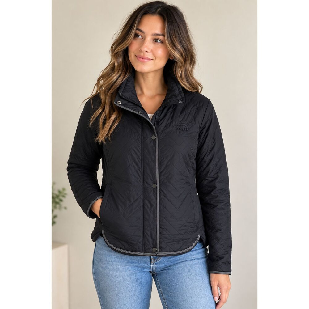 The North Face Women Medium Black Quilted Jacket Lightweight Chevron Puffer